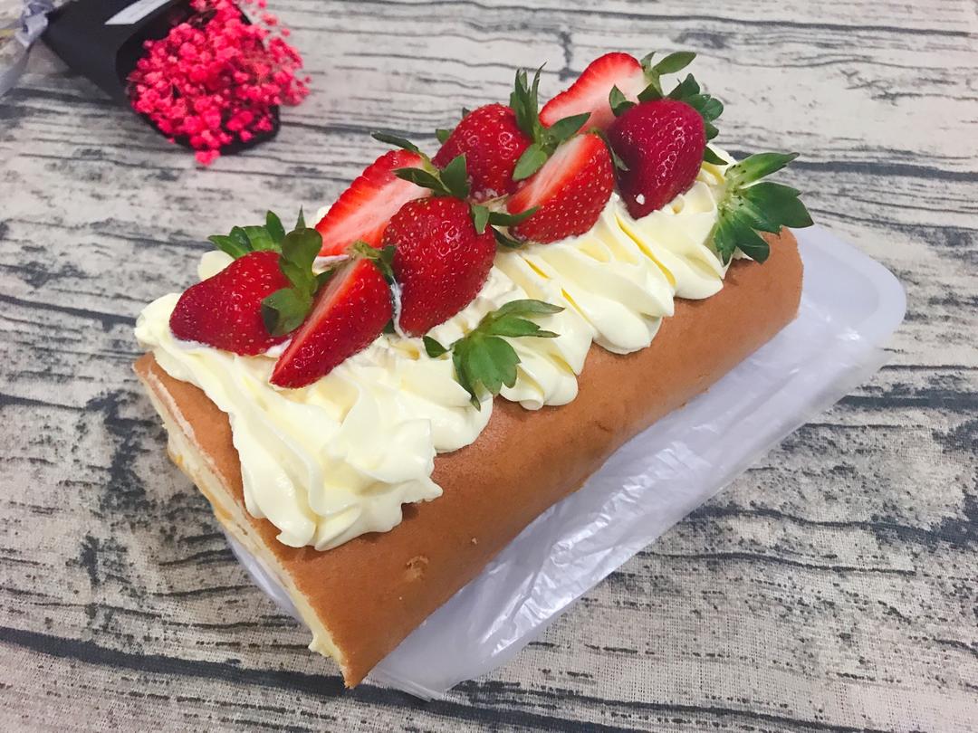 《Tinrry下午茶》教你做基础原味蛋糕卷