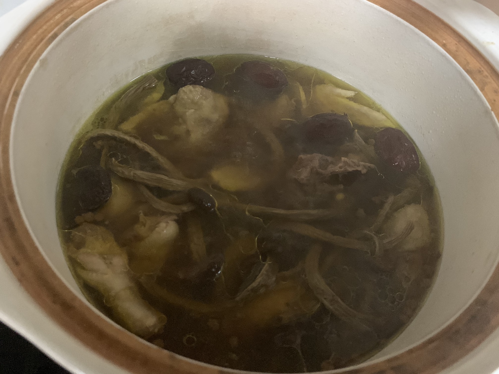 茶树菇土鸡汤的做法 步骤1