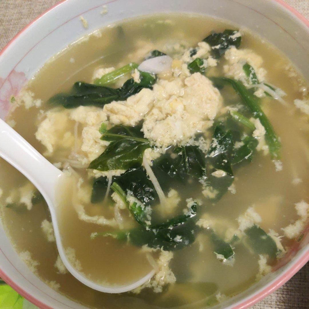 金针菇蛋汤，味道鲜美，可作为减肥餐