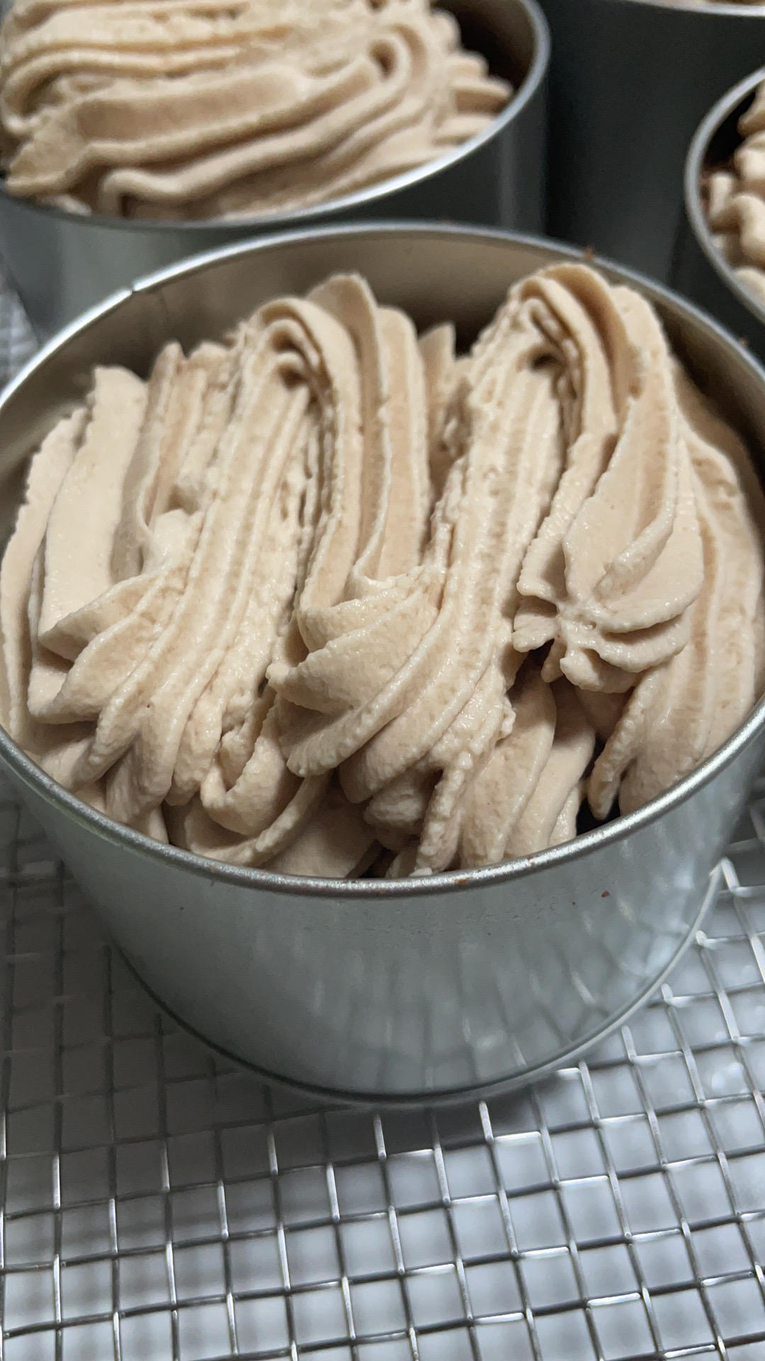 巧克力马斯卡彭脆珠冰淇淋盒子蛋糕