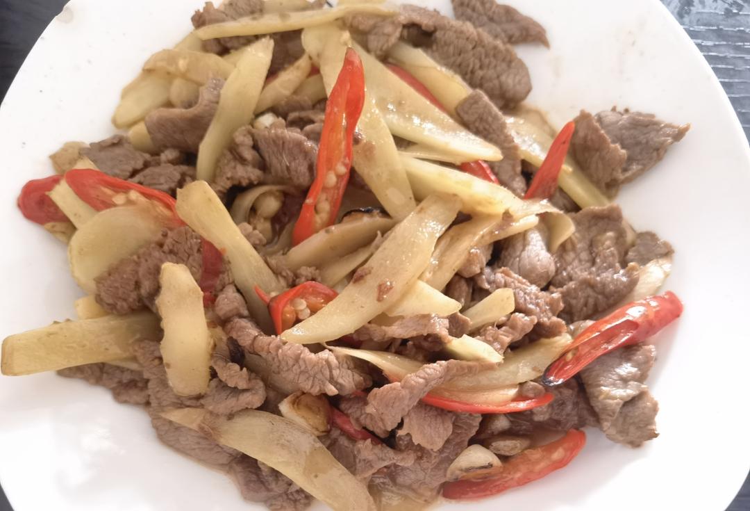 嫩姜炒牛肉