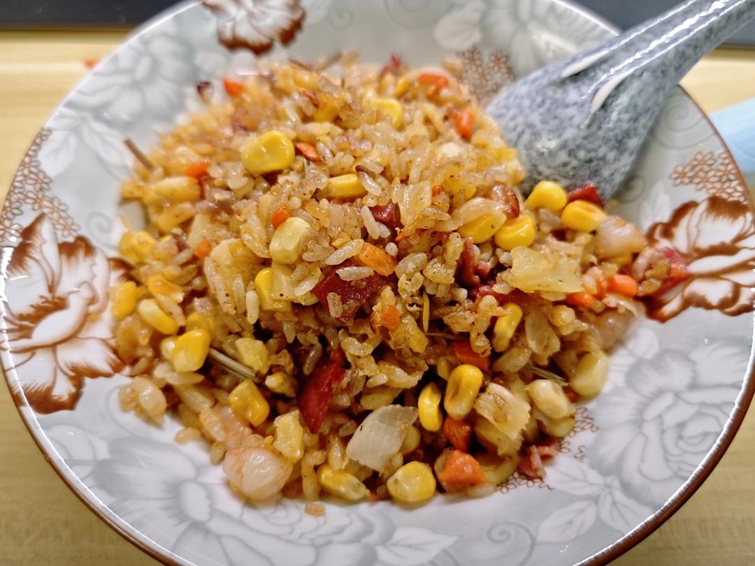 超正の泰式菠萝炒饭