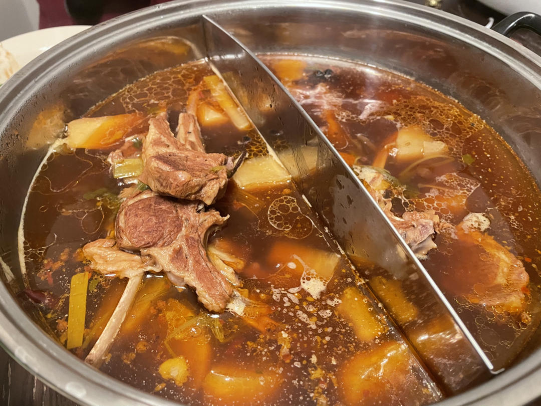 堂妈教你做红汤羊蝎子火锅