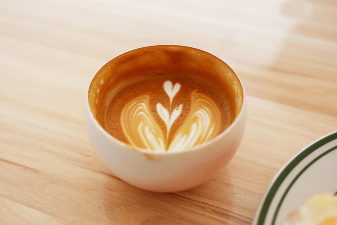 ☕自学拉花不急不嗔🐱