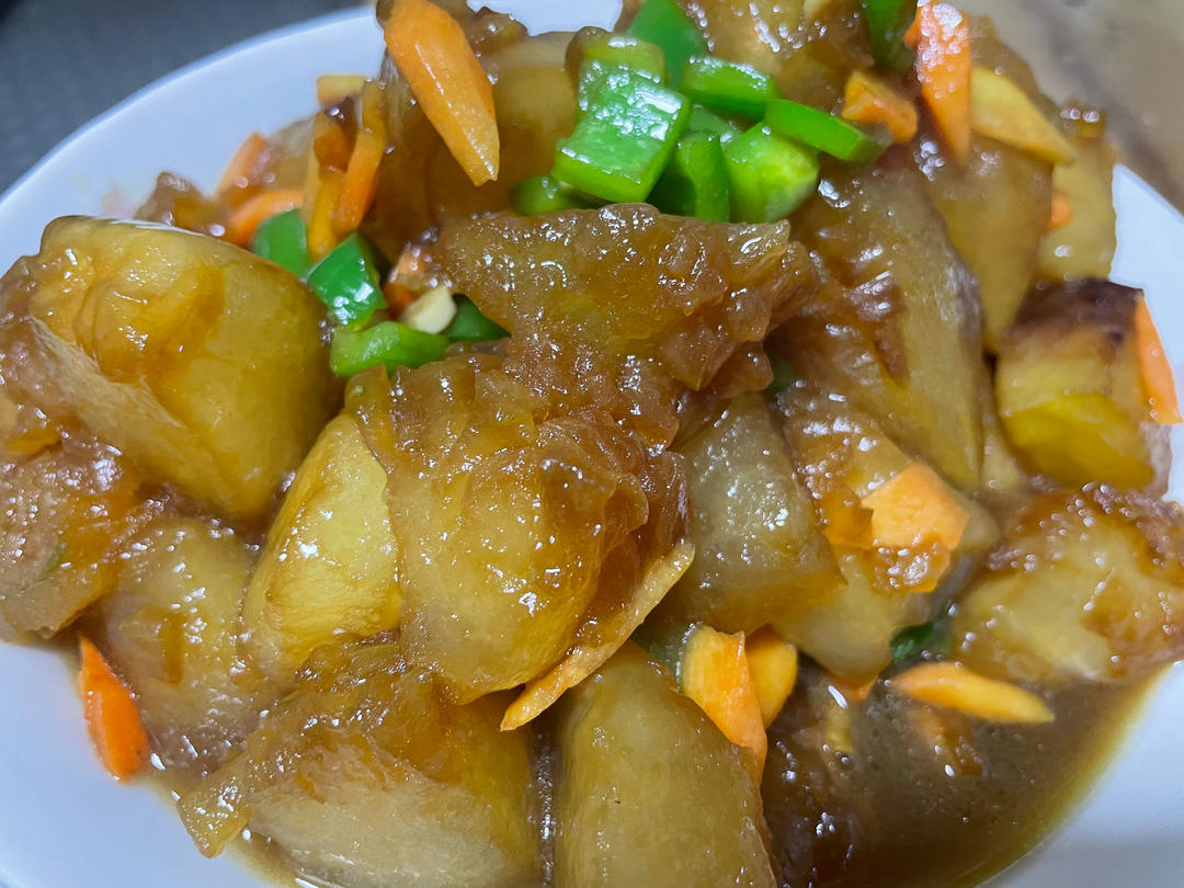 红烧冬瓜最完美做法，不加一滴水，瞬间秒杀红烧肉