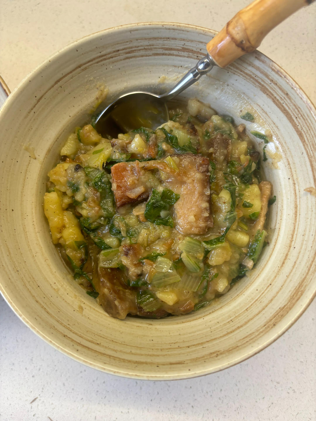 腌猪肉烩小白菜