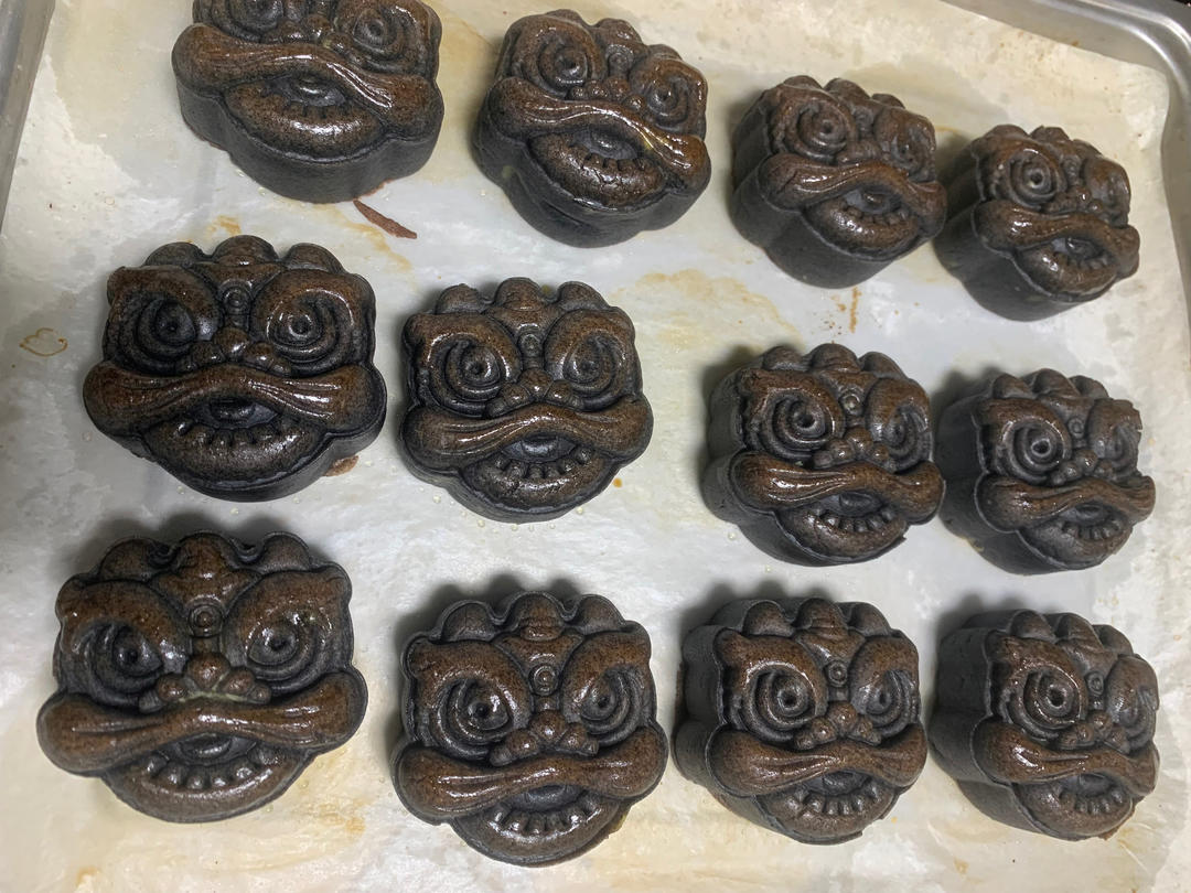 黑金网红月饼