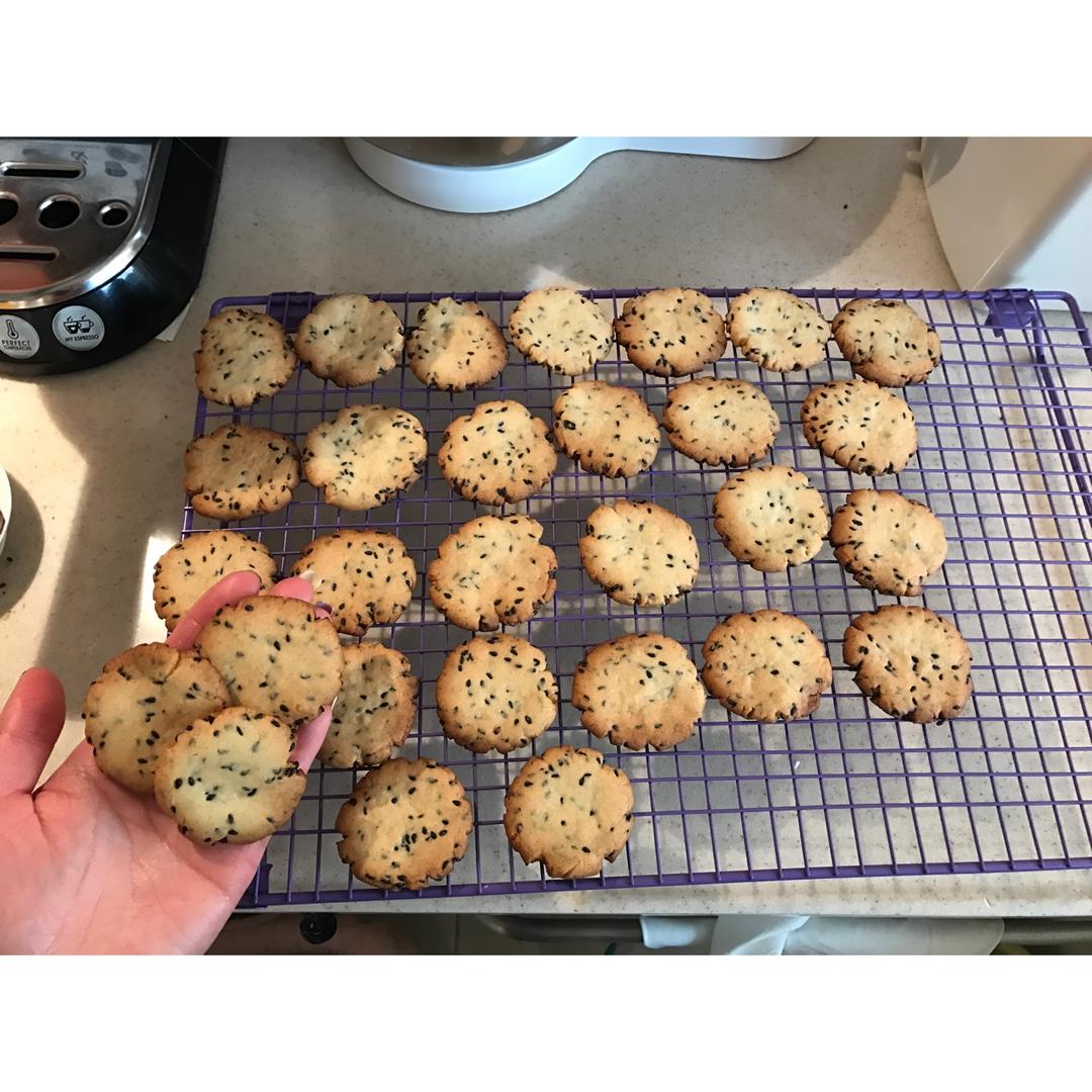 黑芝麻小酥饼