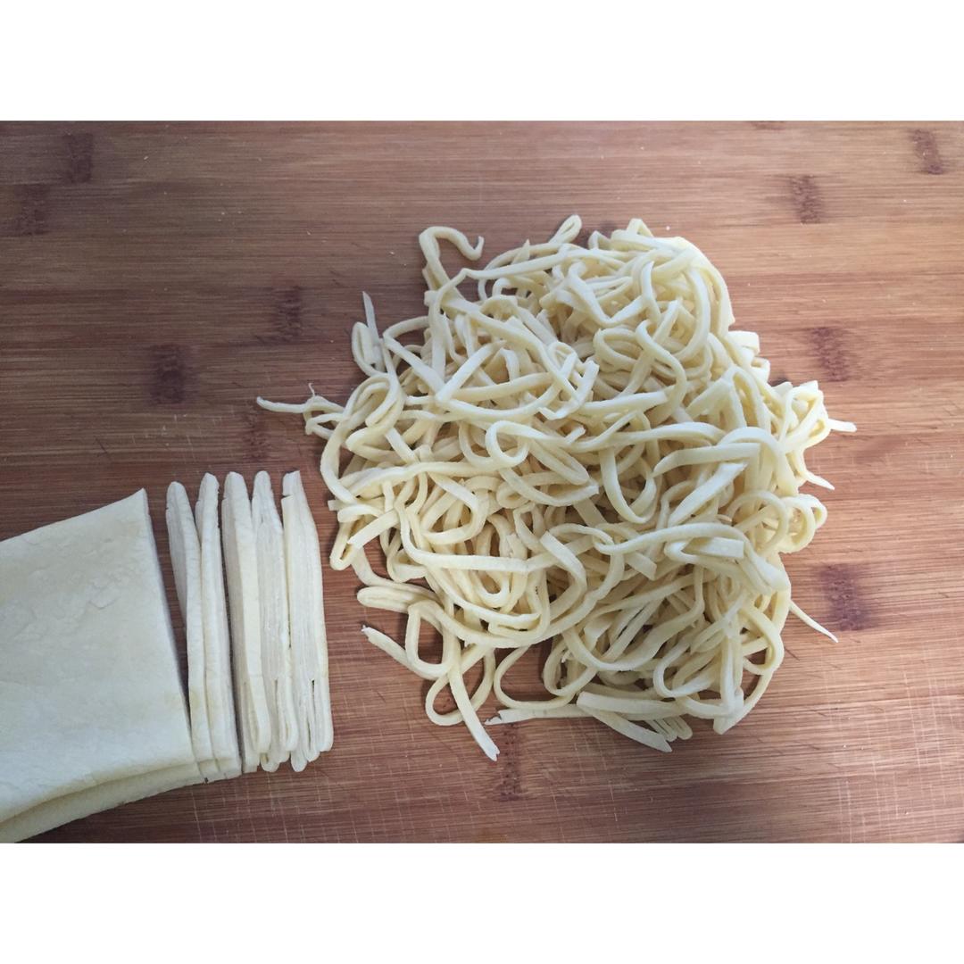鸡蛋手擀面