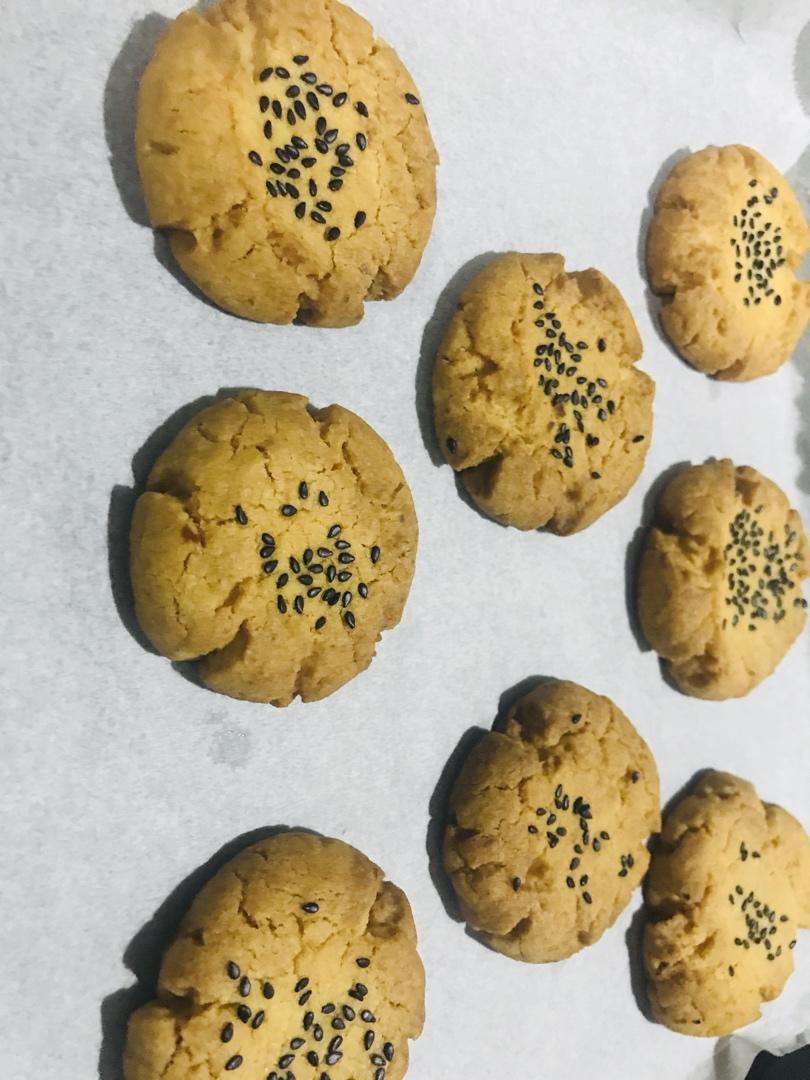 轻轻一按就碎掉的原味桃酥（不输猪油版）