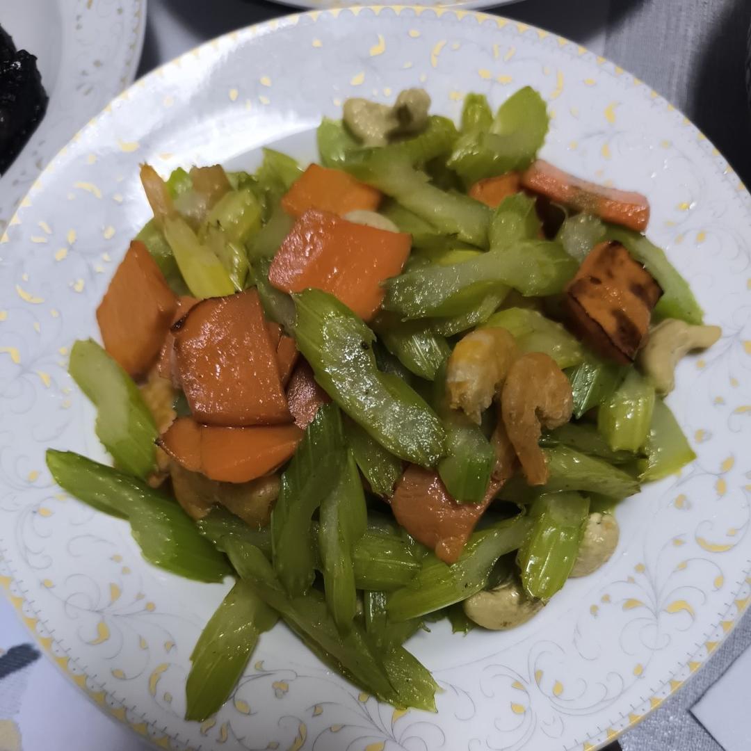 西芹炒腰果