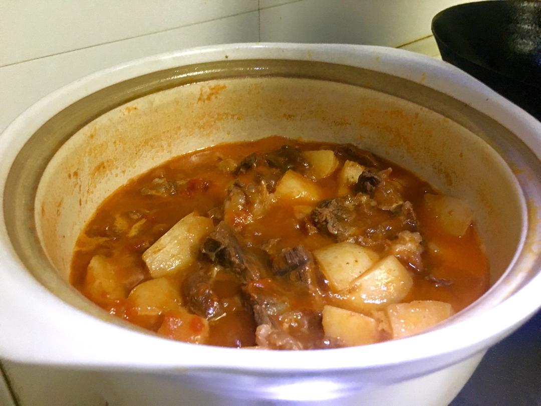 番茄土豆炖牛腩