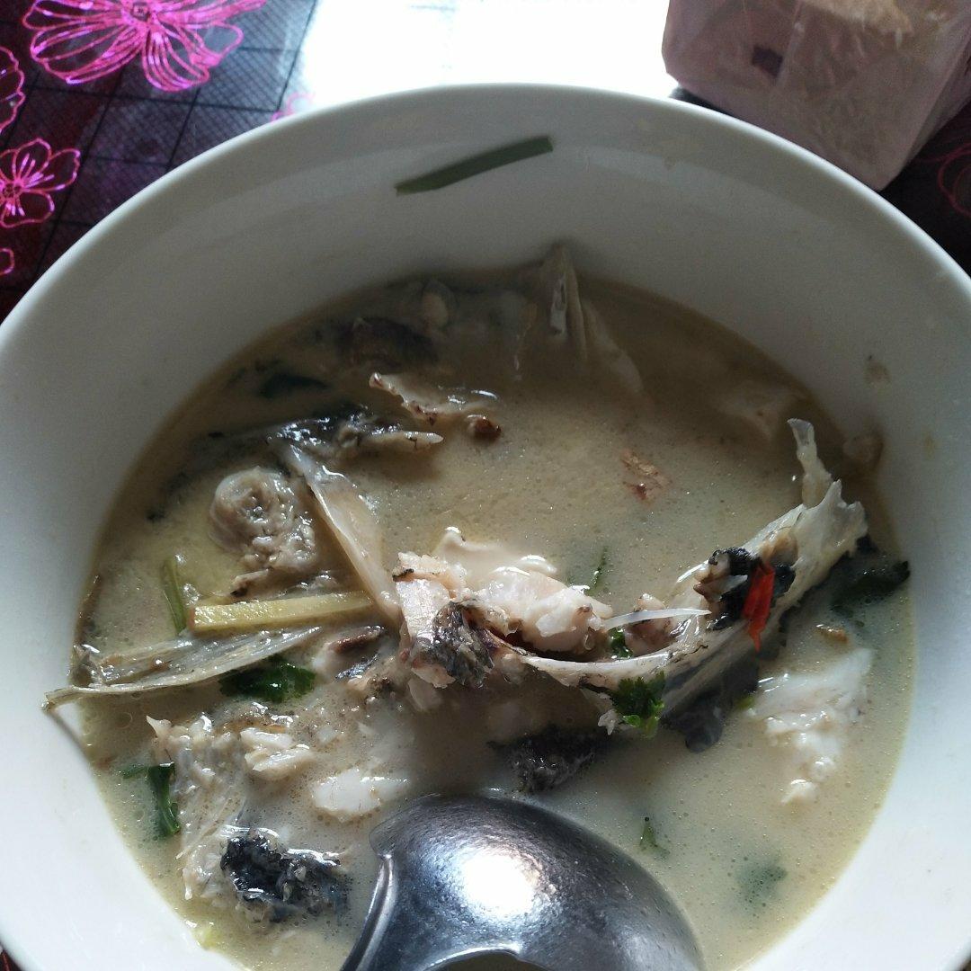 鱼头豆腐汤