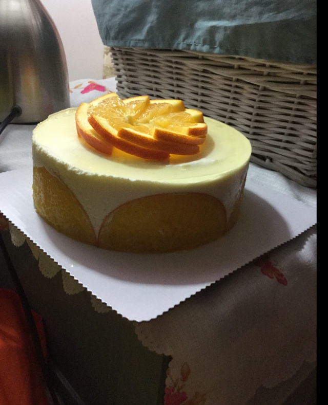 鲜橙慕斯蛋糕