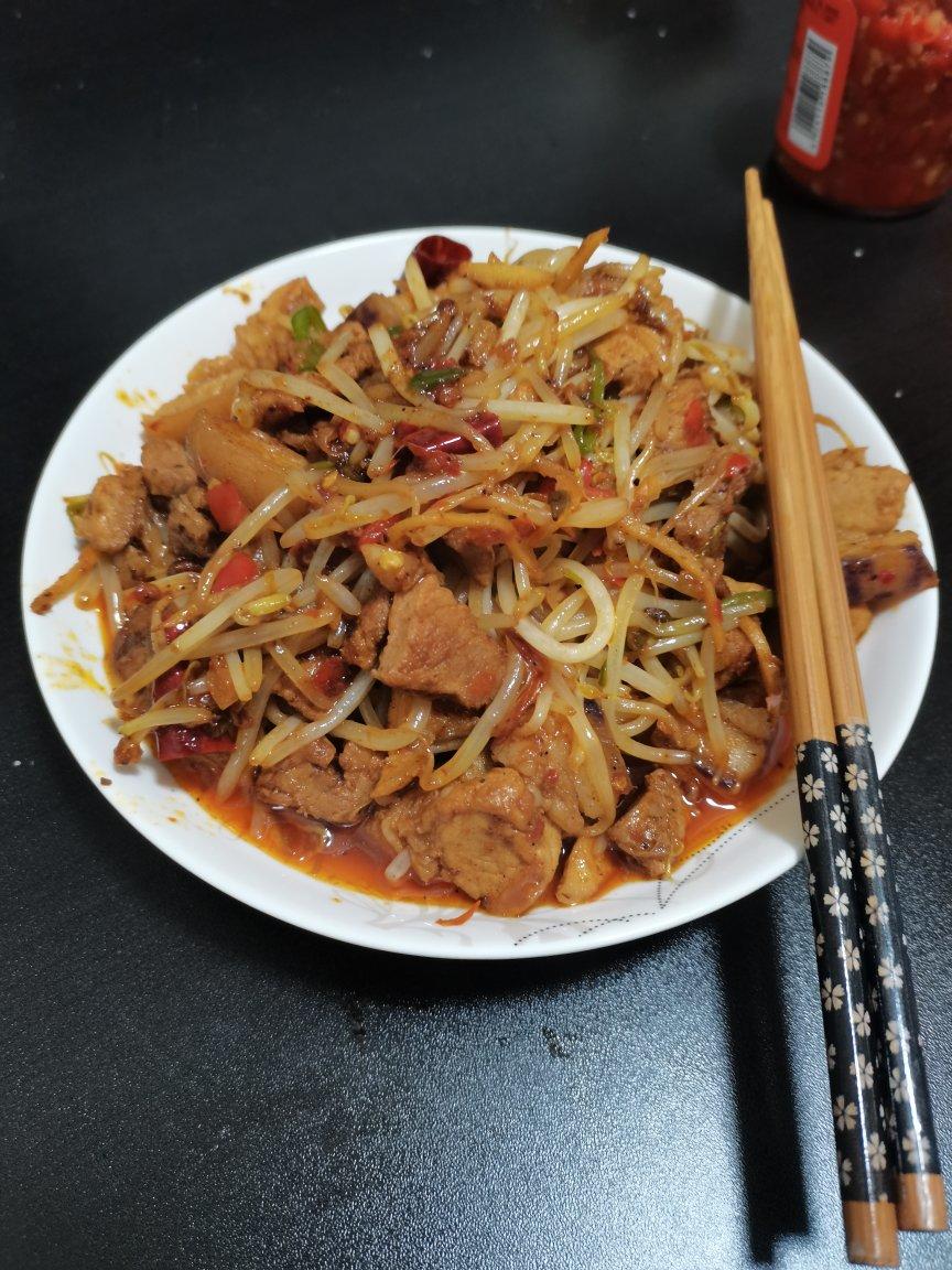 豆芽炒肉