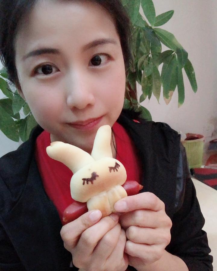 小兔子香肠面包