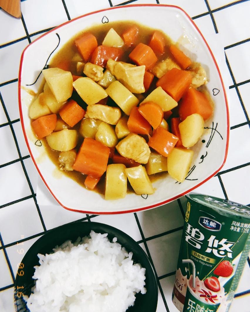 咖喱鸡肉饭