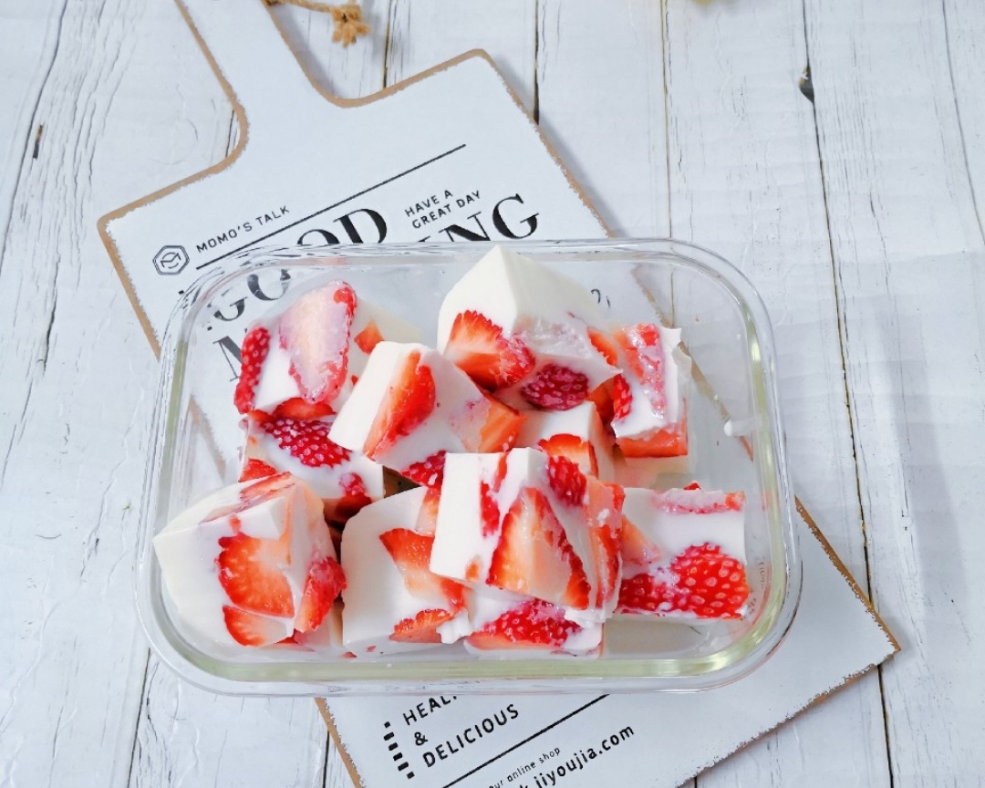 草莓🍓牛奶布丁的做法