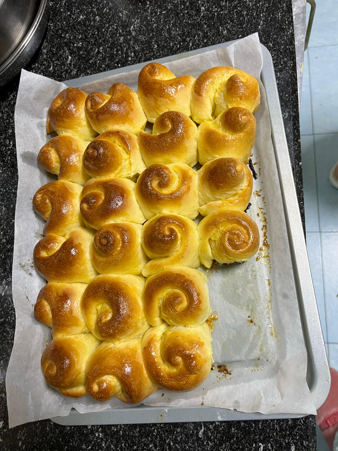 脆底蜂蜜小面包