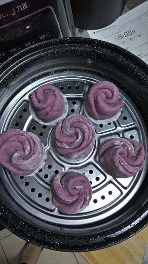 紫薯玫瑰花卷的做法 步骤3
