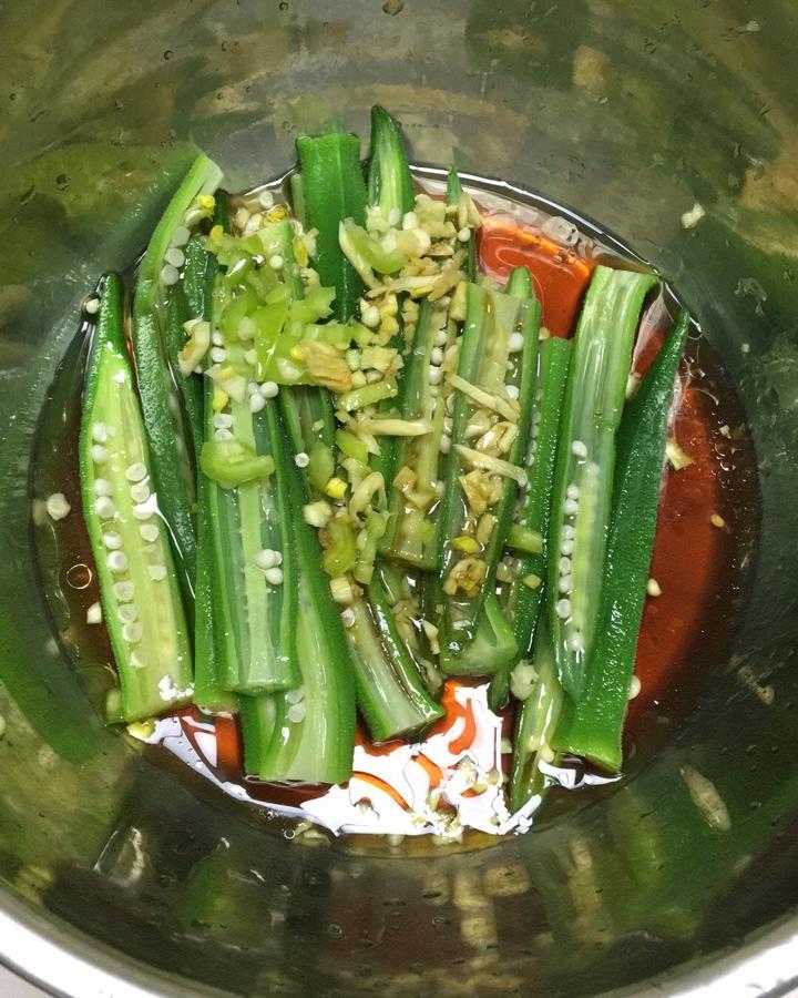白灼秋葵