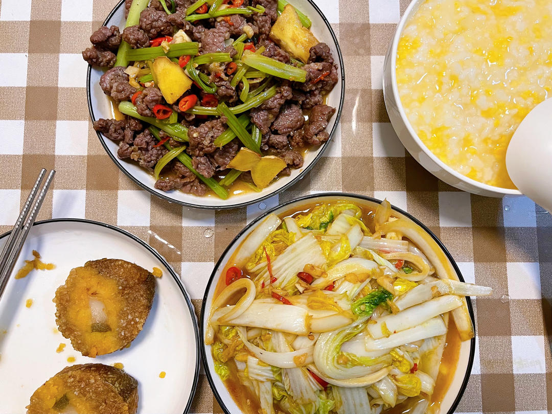 ㊙️家常菜‼️芹菜小炒牛肉‼️牛肉超级嫩滑哟