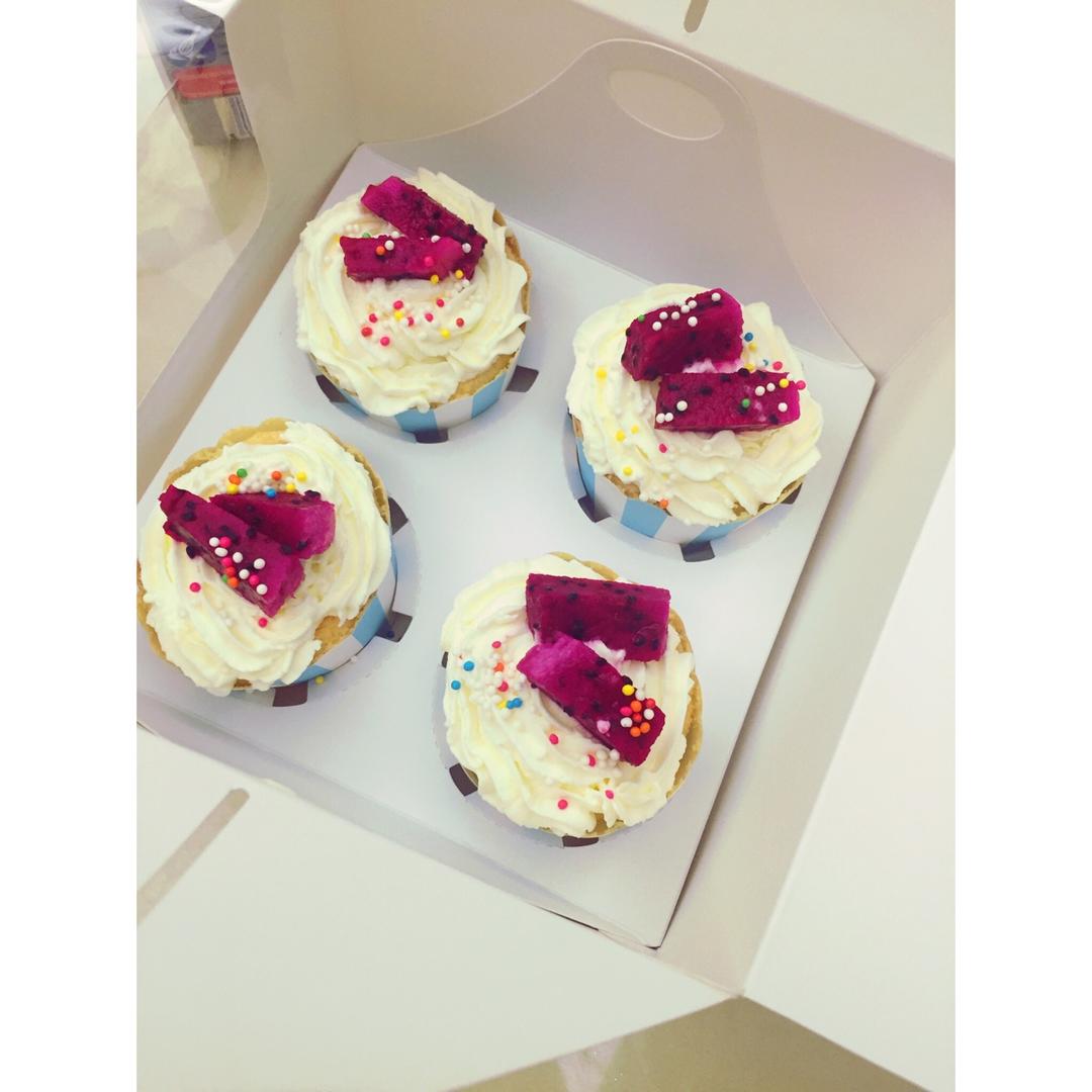 软绵绵戚风纸杯蛋糕