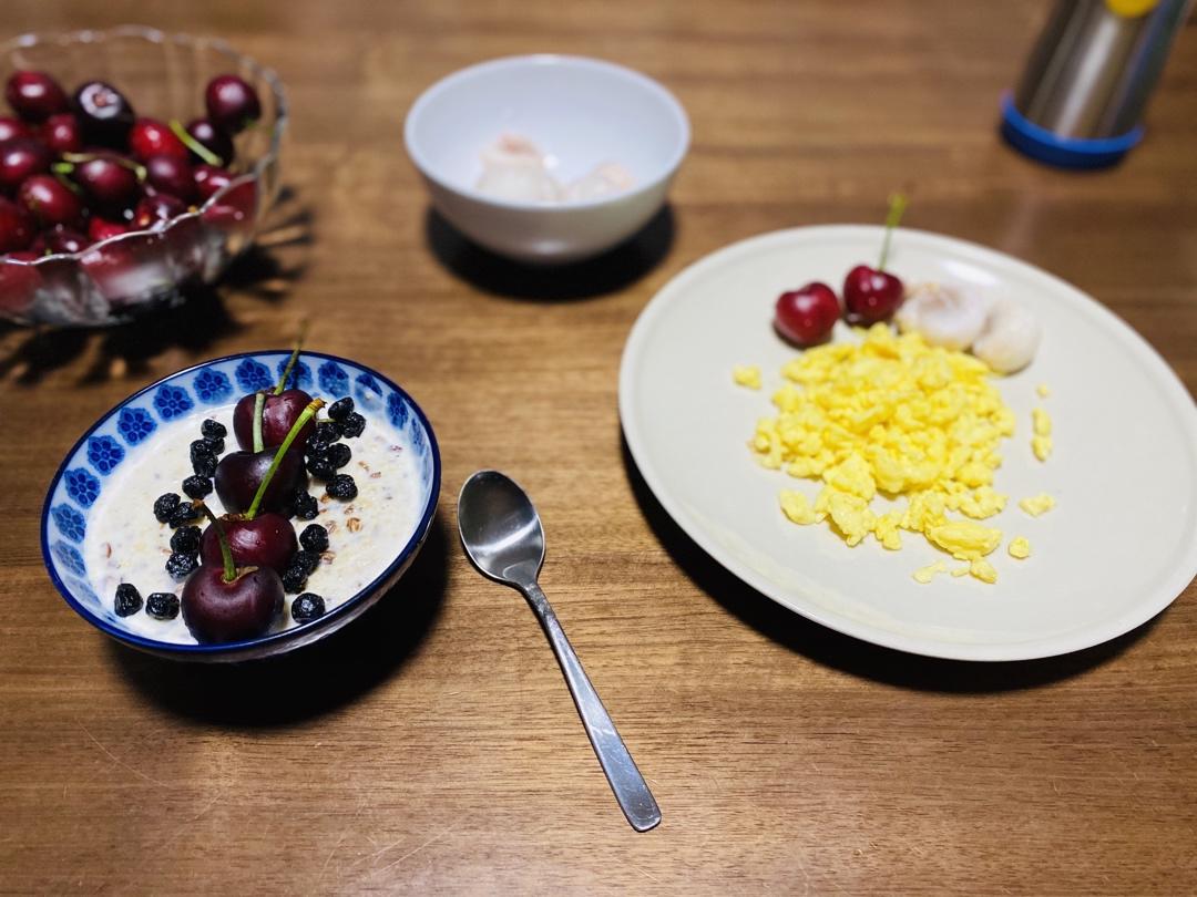 各式早餐牛奶燕麦粥