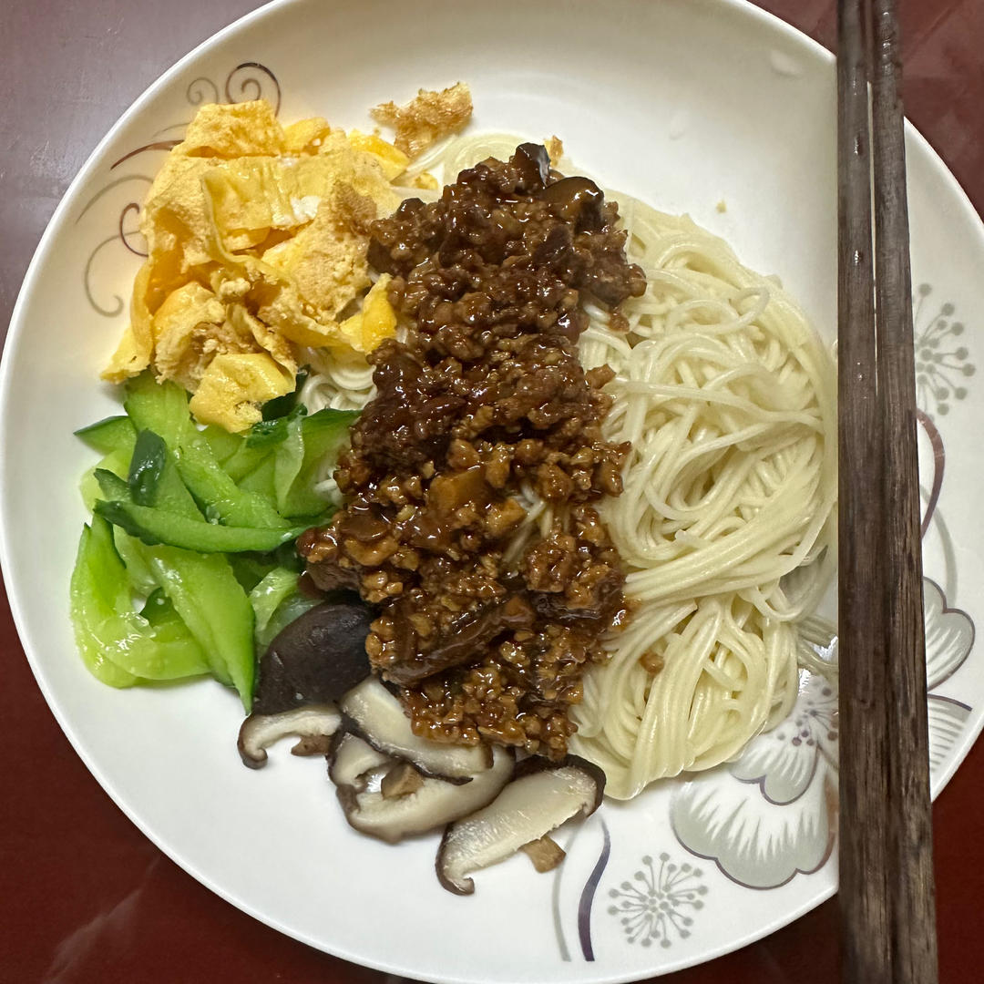 秘制炸酱面