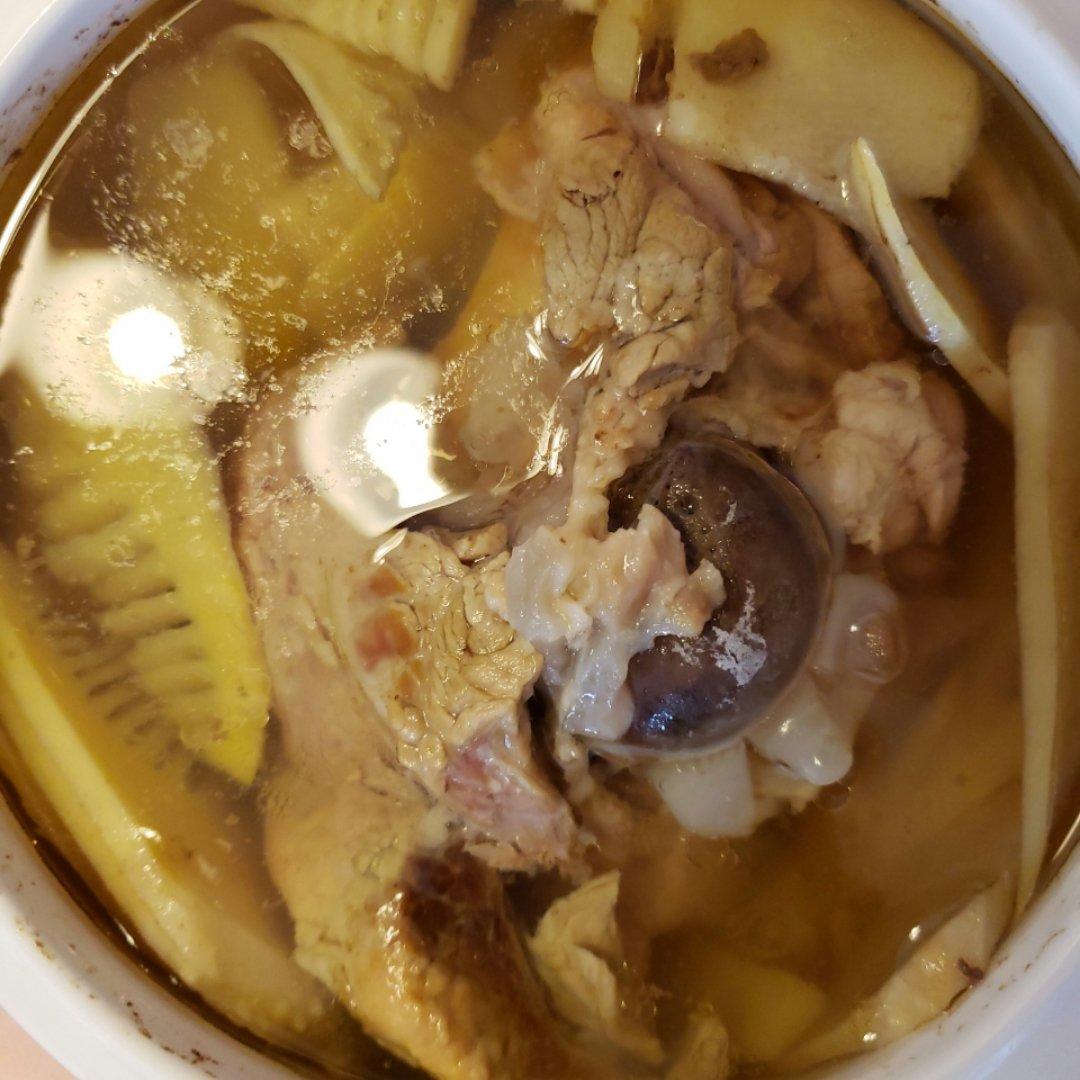 春笋排骨汤（不放火腿一样鲜）