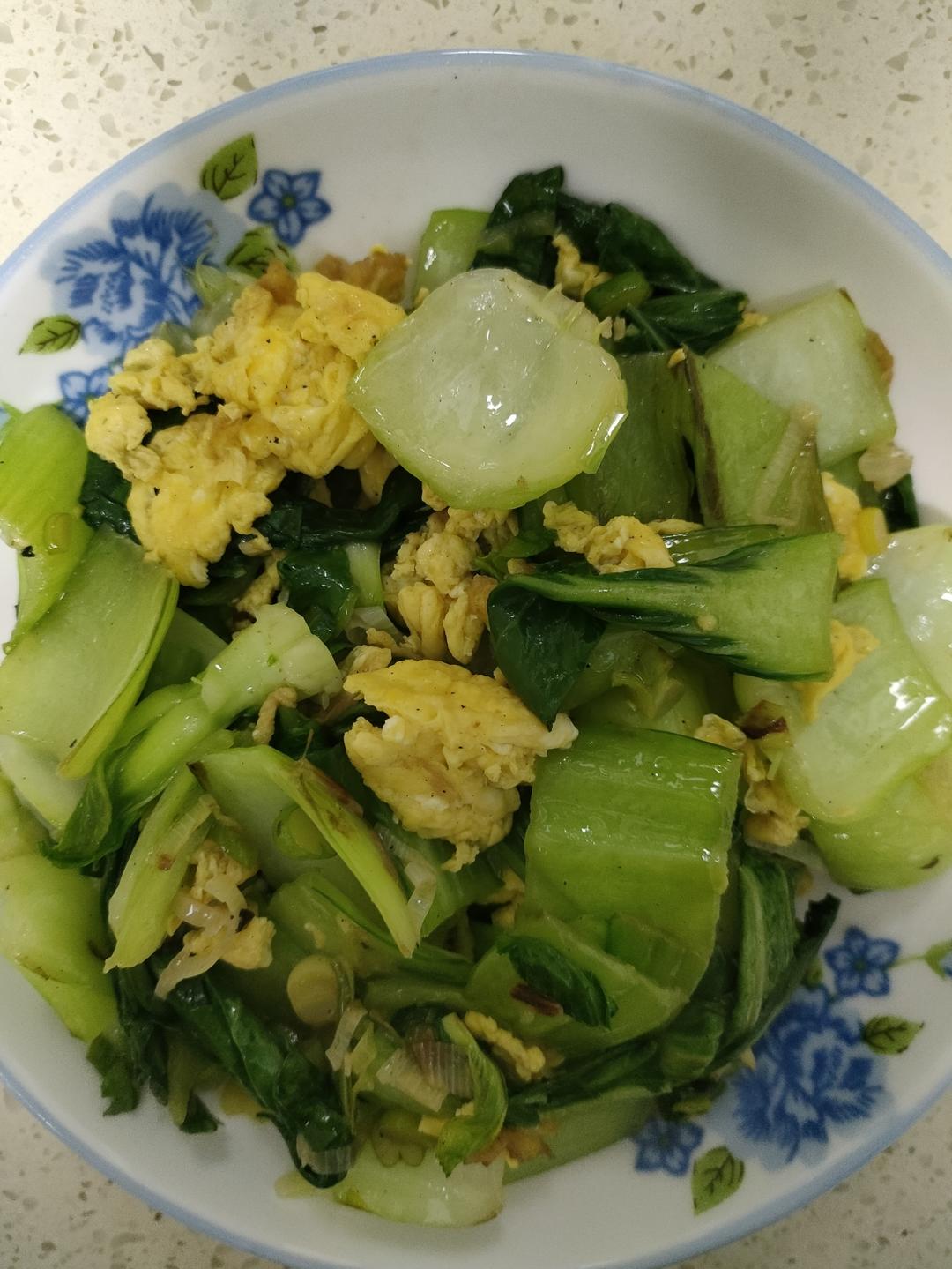 这么操作，油菜炒鸡蛋超好吃