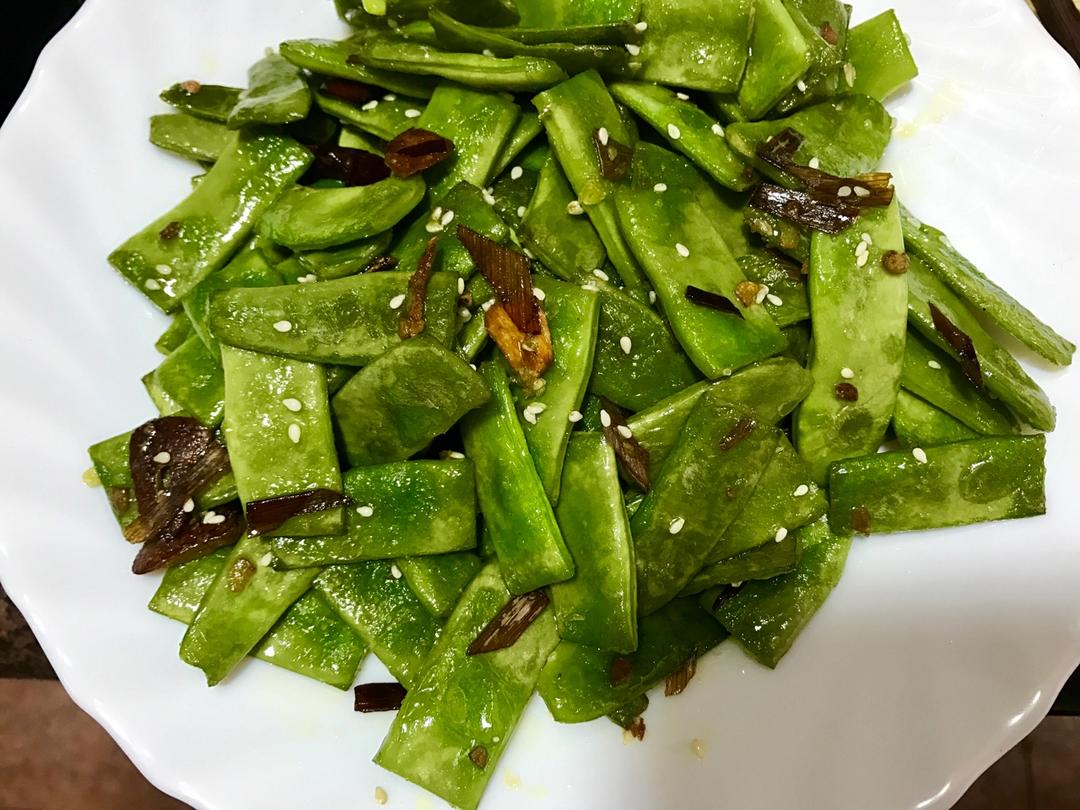 拍摄于                          2017-06-29 01:51:04赞煸扁豆辣椒