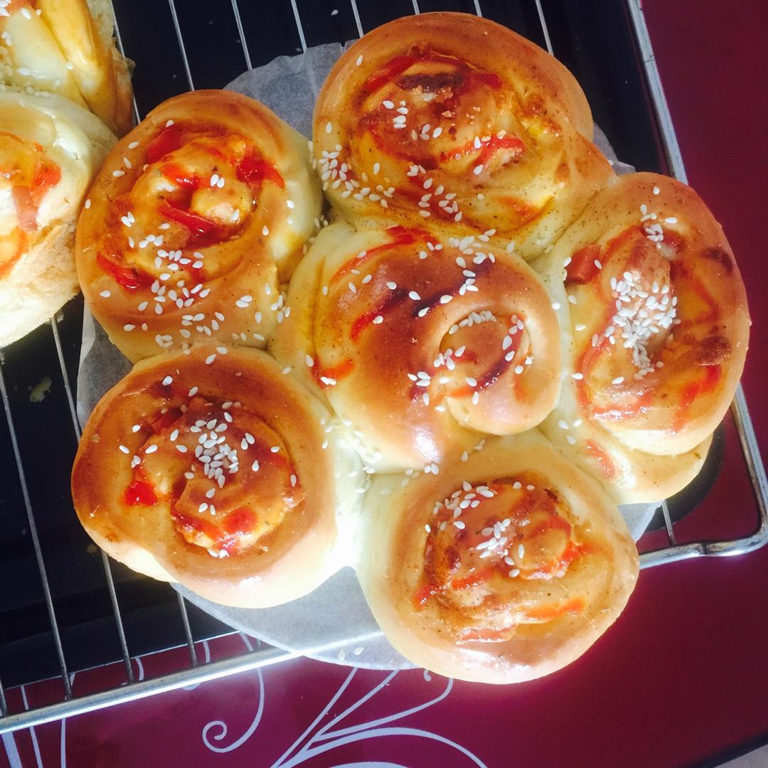 会拉丝的烤肠面包（披萨面包）