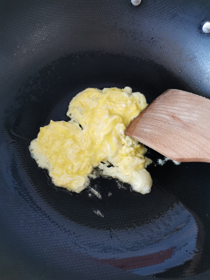 黄瓜木耳炒鸡蛋的做法 步骤4