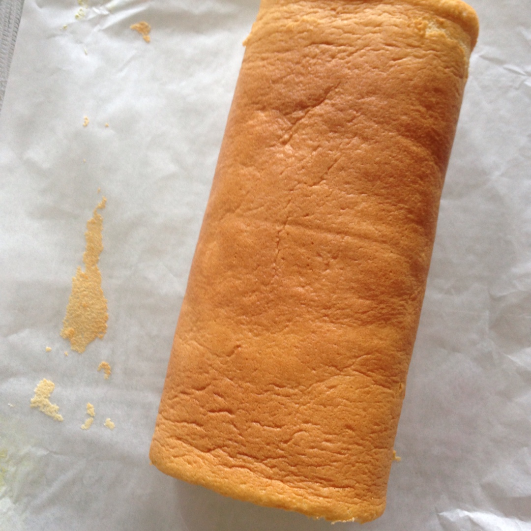 《Tinrry下午茶》教你做基础原味蛋糕卷