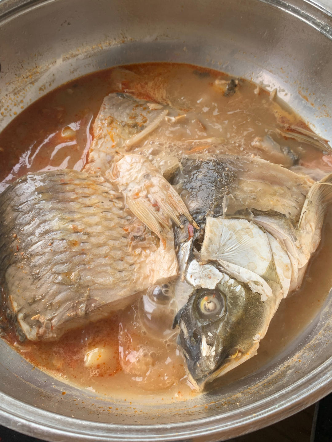 腐乳炖鱼的做法