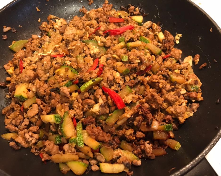 西葫芦鸡蛋肉酱