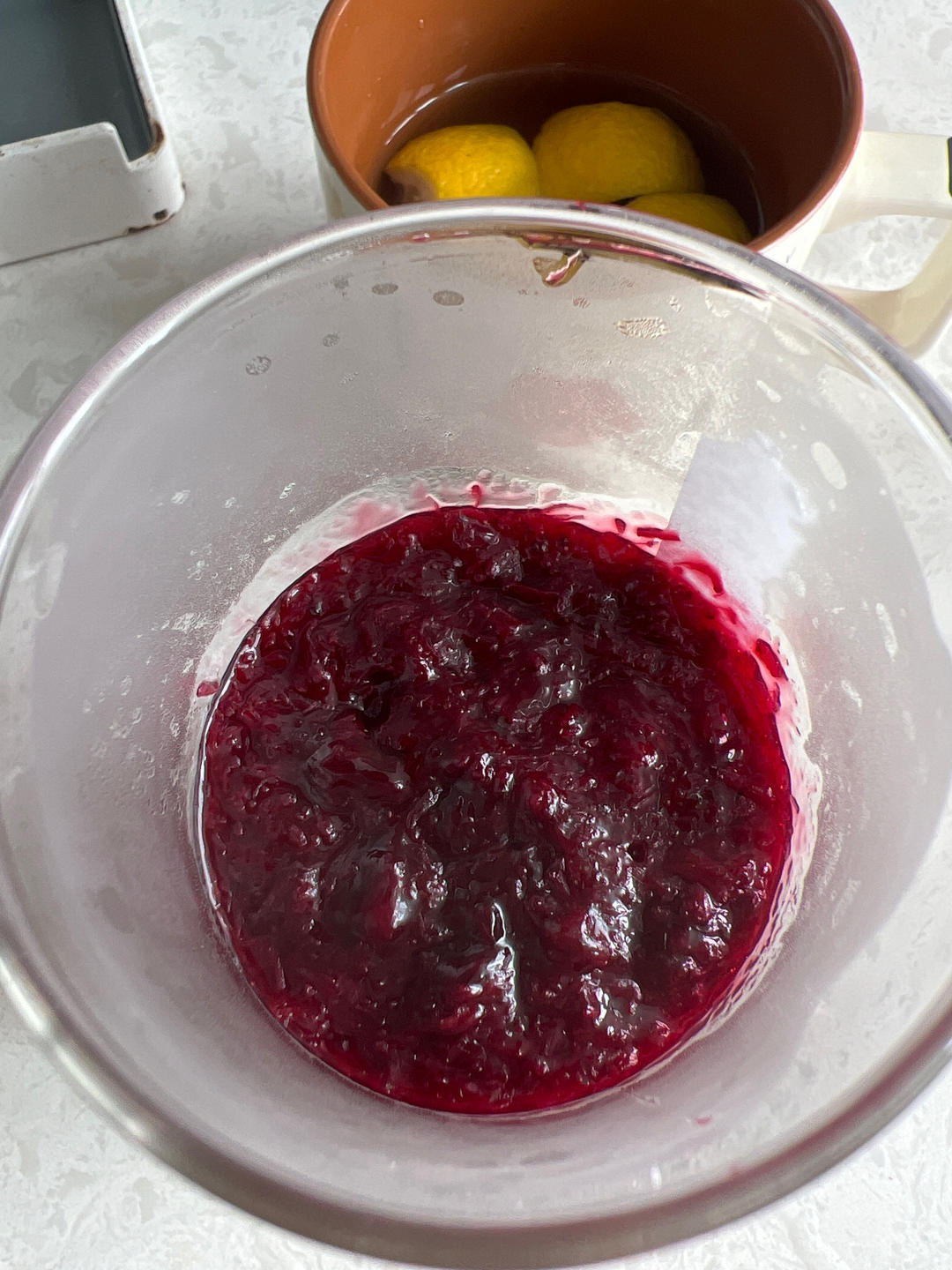 应该全网最快剥杨梅的方法！只要一小时就可以熬好杨梅果酱！