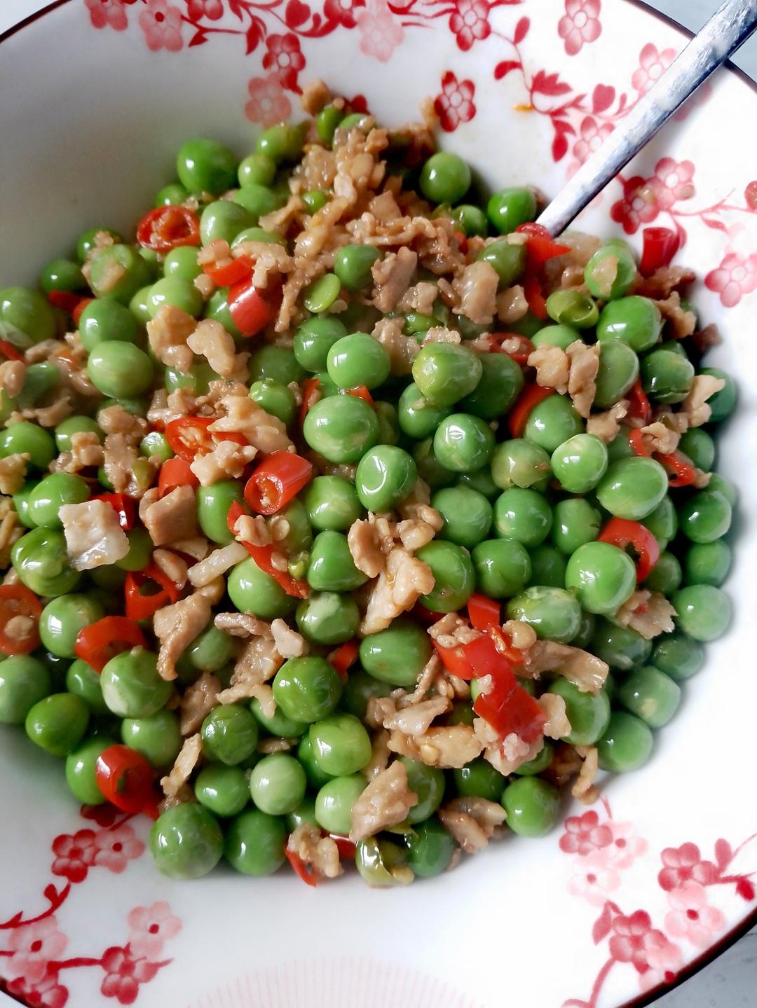 豌豆炒肉沫的做法