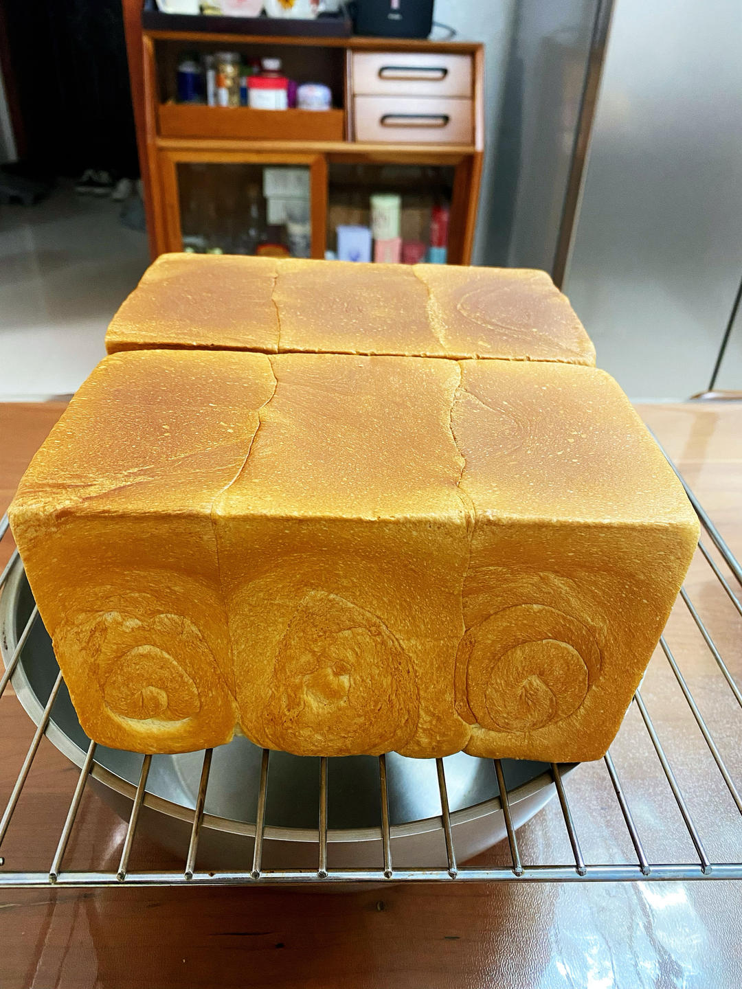 吐司，奶香手撕面包，超级香浓