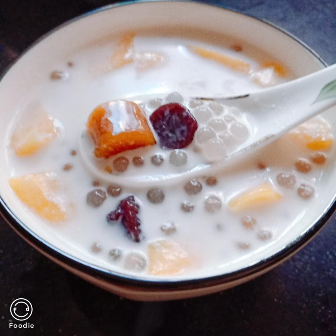 超级Q弹的椰奶蜜豆三色芋圆