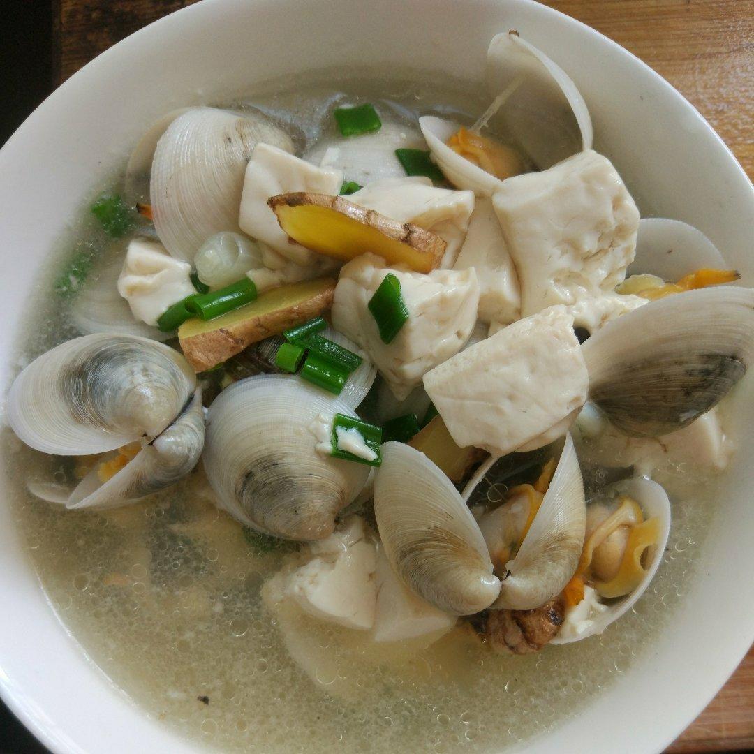 蛤蜊豆腐汤