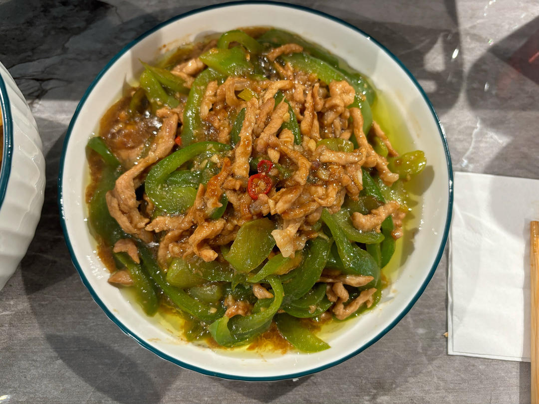 ‼️好吃到舔盘的青椒肉丝盖浇饭