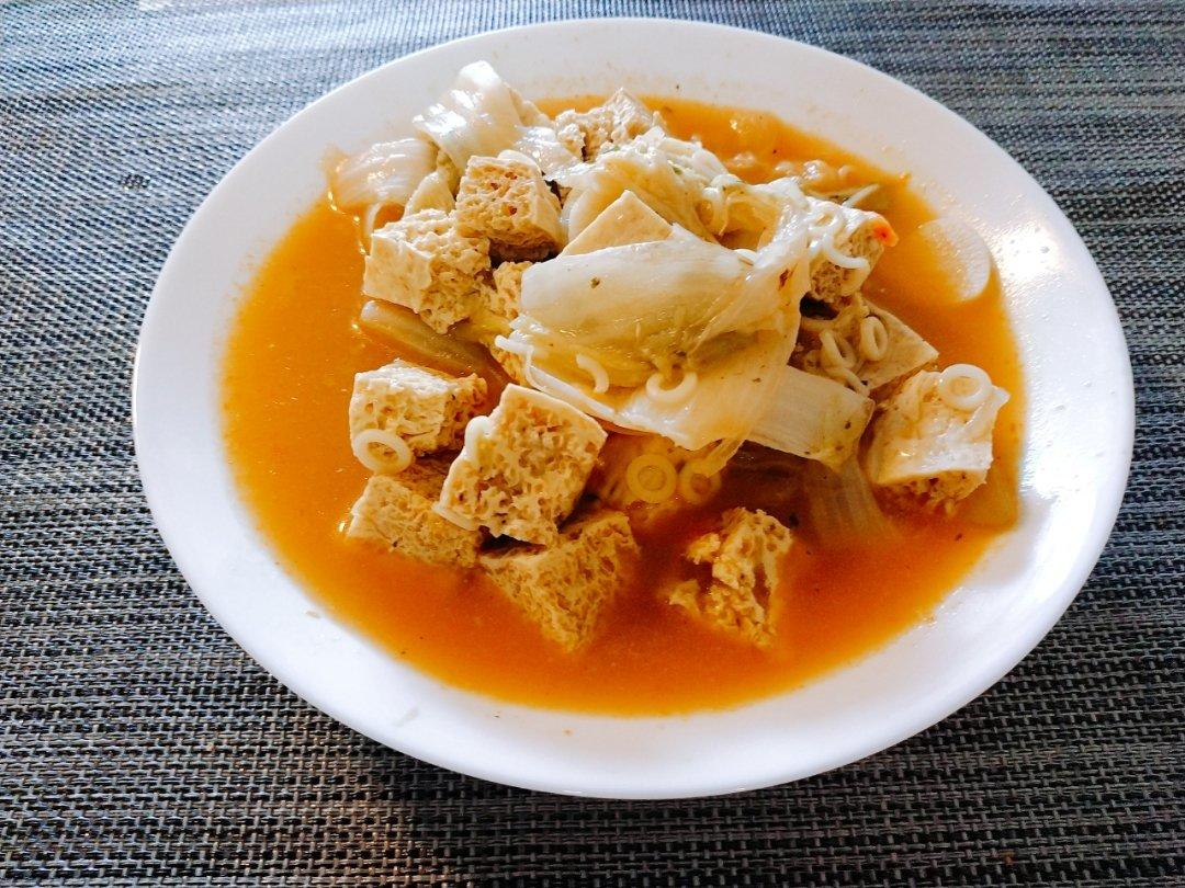 白菜炖冻豆腐