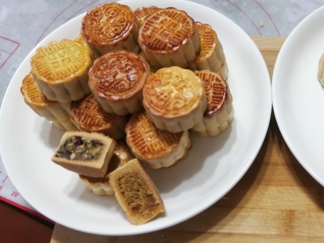 广式月饼—蛋黄莲蓉月饼