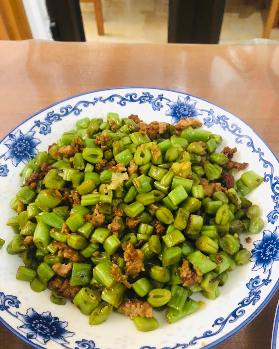 肉沫豆角下饭菜