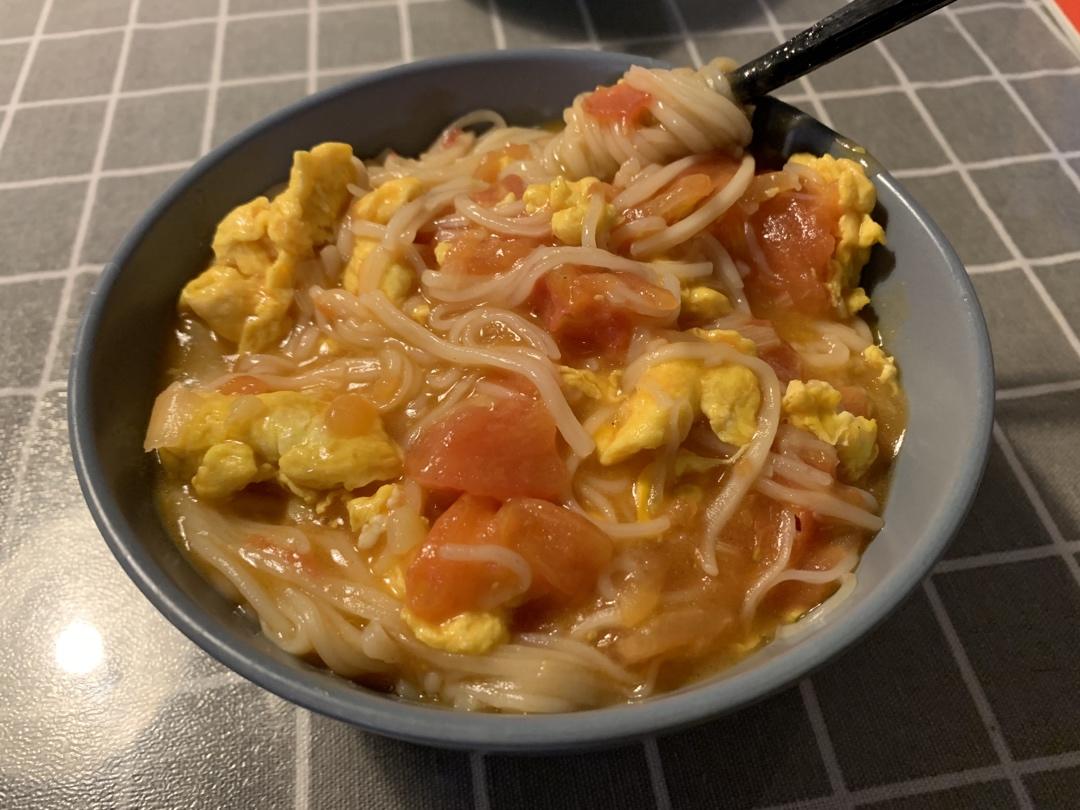 恨不得抱着锅舔的番茄鸡蛋面
