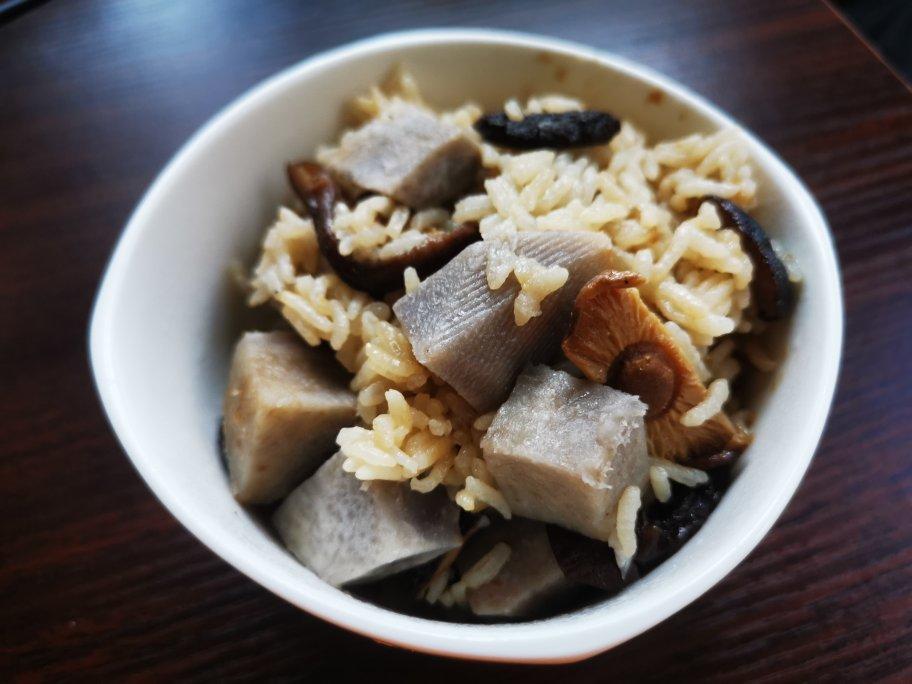 香菇芋头炊饭