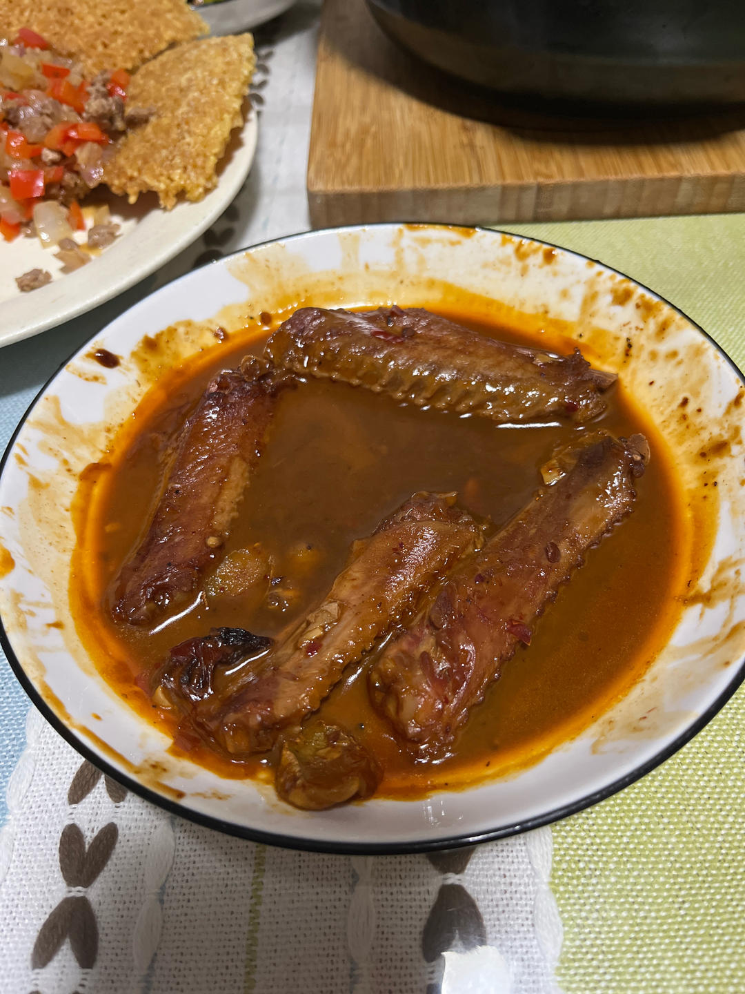 巨巨巨好吃😋香辣鸭翅