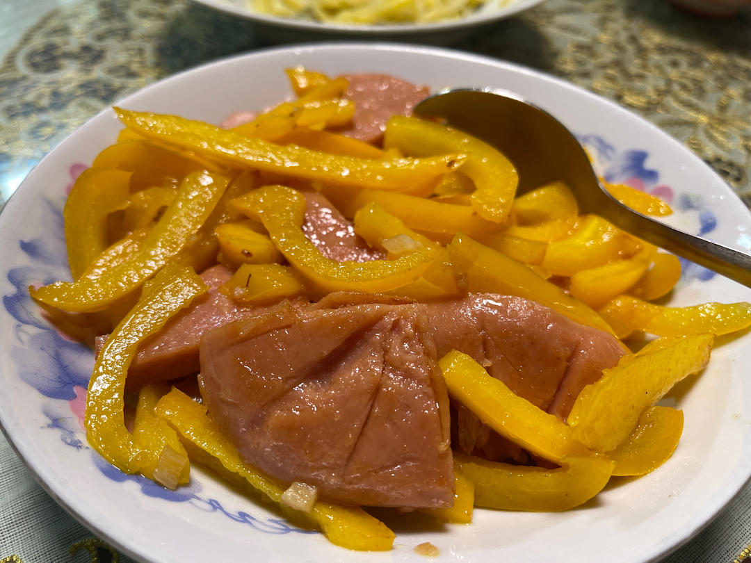 方腿炒辣椒